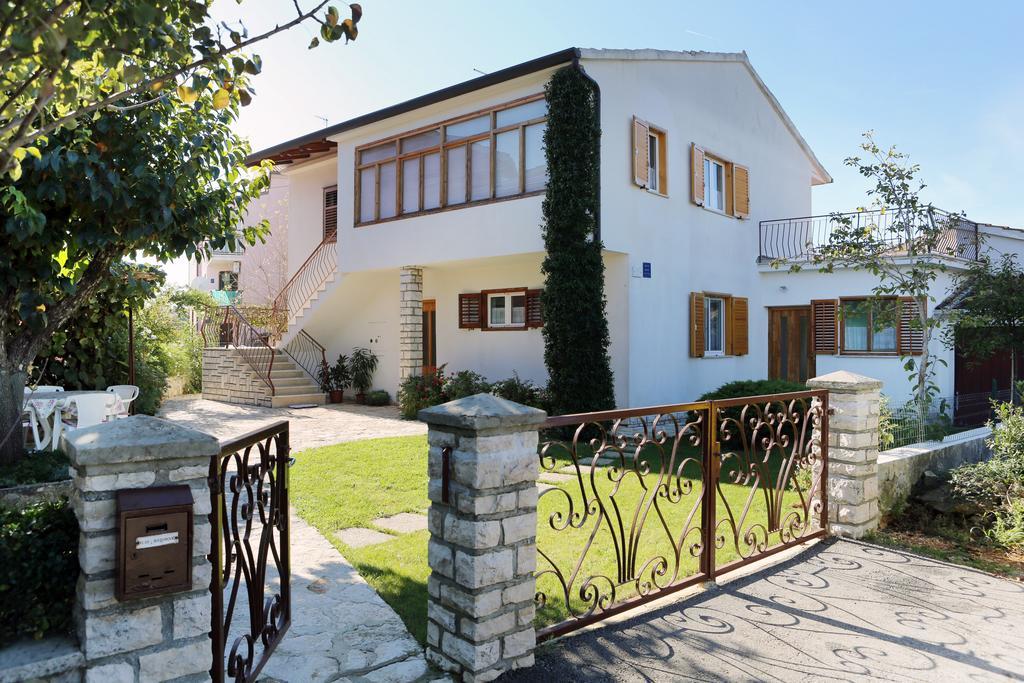 Apartments Leo Ρόβινι Εξωτερικό φωτογραφία